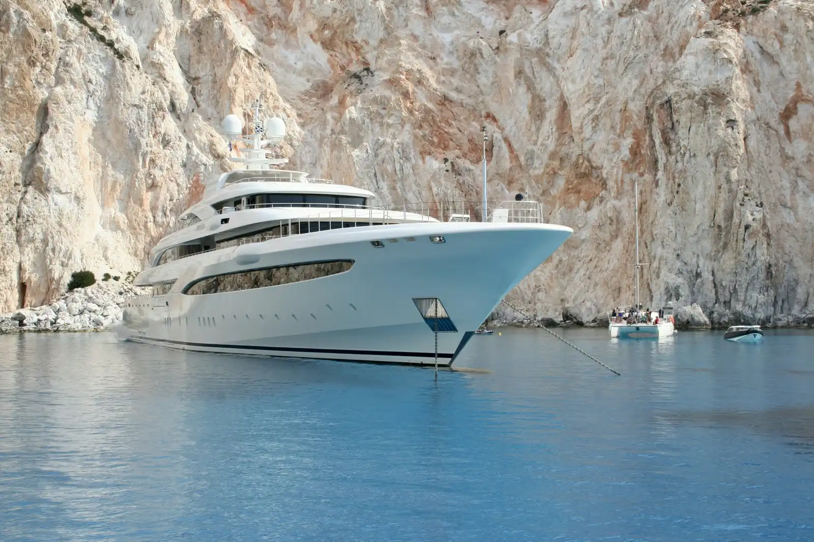 VIP boat with drinks and fruit